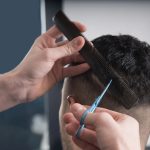 Kisah Suami, Gunting dan Gaya Potongan Rambut Pria