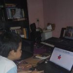 Rak Buku yang Sunyi dan Rayap yang Ramai Berpesta