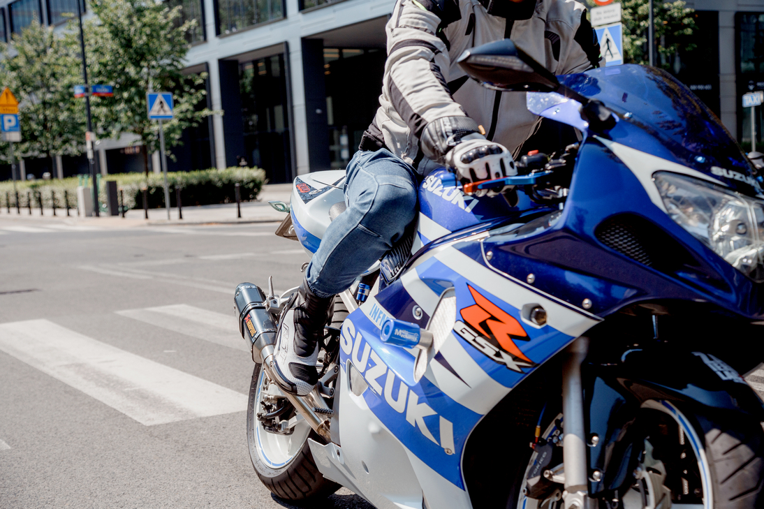 servis sepeda motor